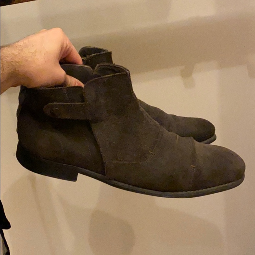 JOHN VARVATOS GREY ANKLE BOOTS